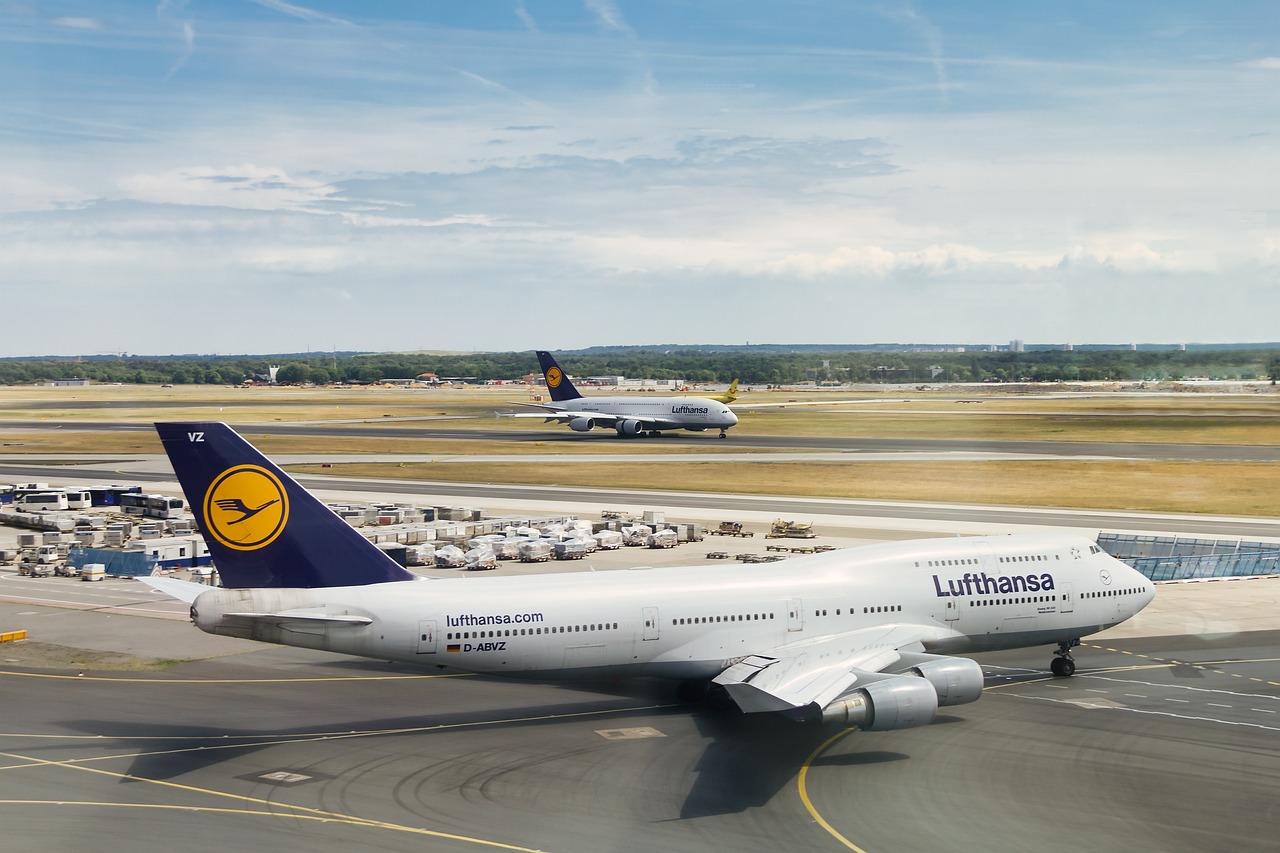 Parken an deutschen Flughäfen: Tipps und Tricks für stressfreies Reisen